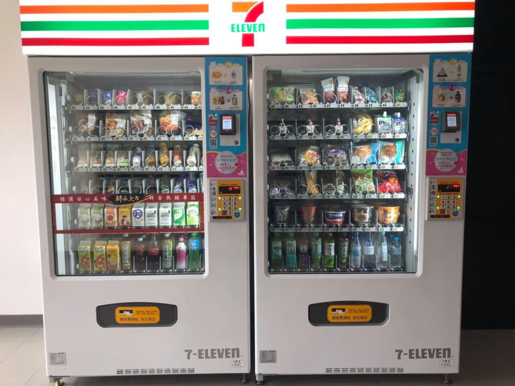 校園新增7-ELEVEN店鋪型多元支付自動販賣機提供使用