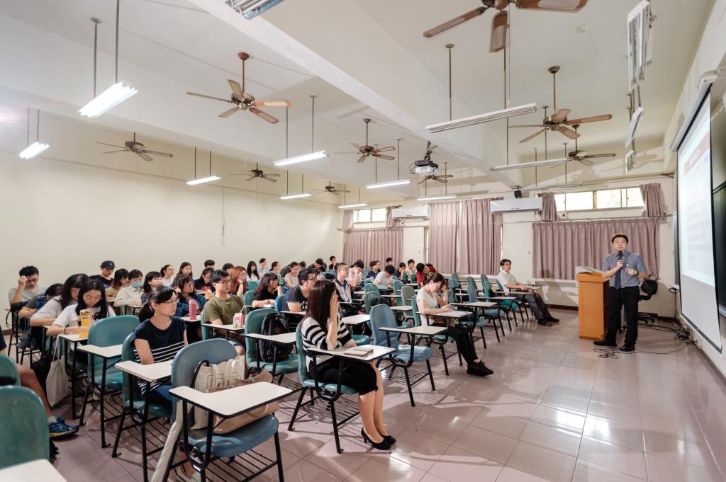 18還是20歲？    法務部到長榮大學舉辦成年年齡對話座談會