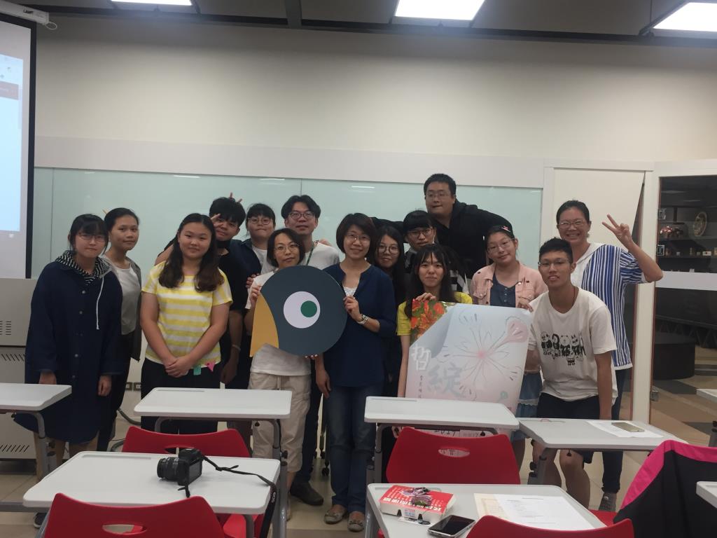 長榮大學應哲系「哲綻Fun」營隊 帶領高中生思考與溝通