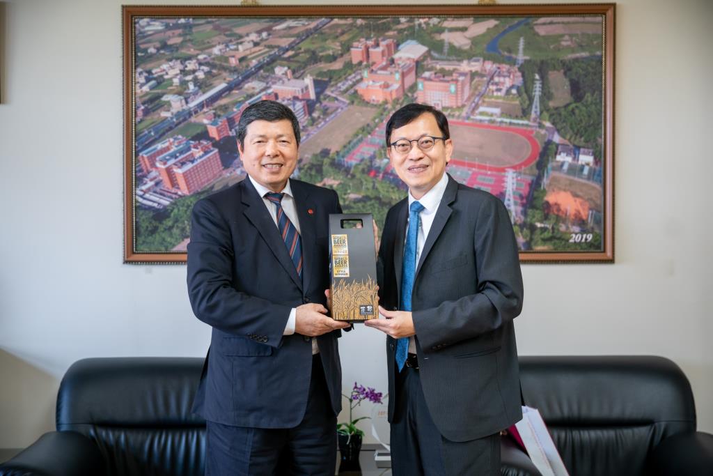 長榮大學與外貿協會簽約 攜手培育國際人才
