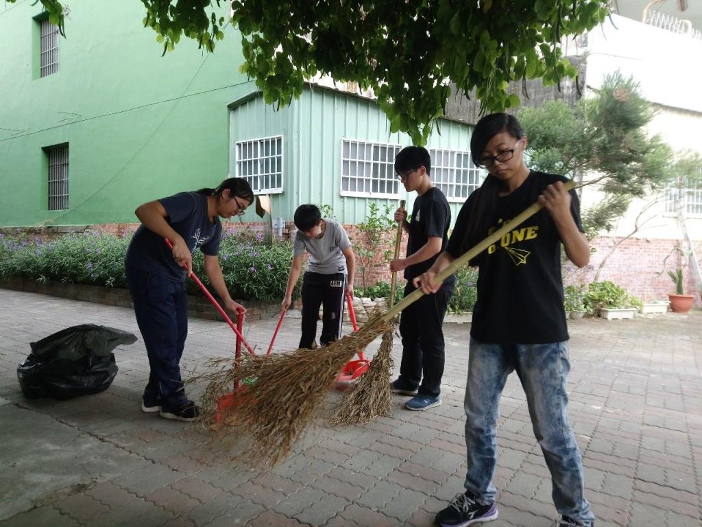 長榮大學響應「國際志願服務日」號召師生志工服務