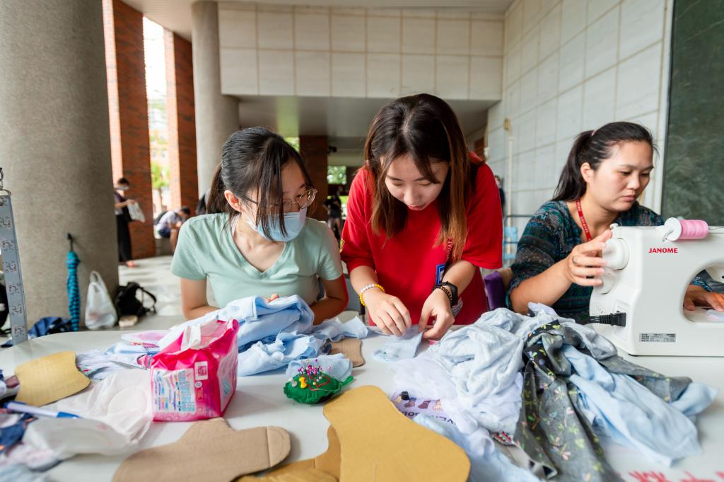 長榮大學永續學程學生宣導世界經期衛生日 邀台灣學生一同關注女性健康衛生議題