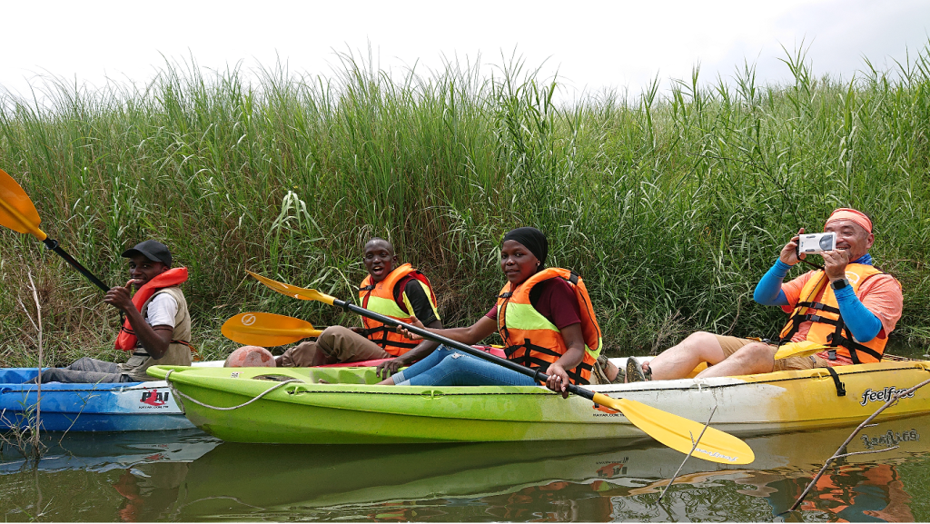看見二仁溪之美 長榮大學邀請社區居民參加獨木舟體驗