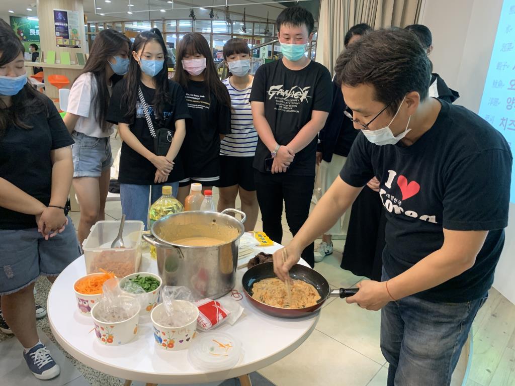 長榮大學異國文化交流體驗 「美味韓食」學文化