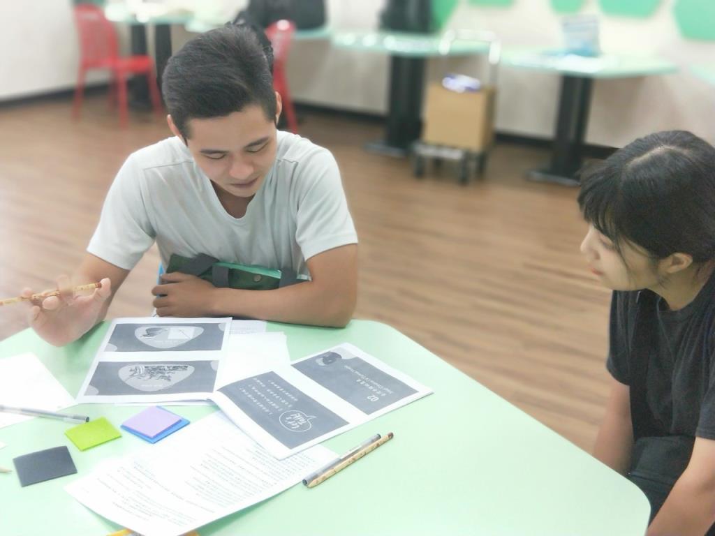 以臺灣意象禪繞畫訓練口語 長榮大學華語文中心開設創意華語課程