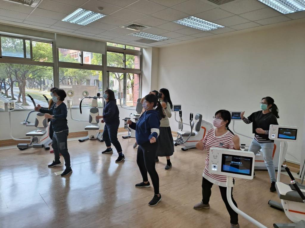 增進教職員健康   長榮大學舉辦環狀健身房AI檢測體驗