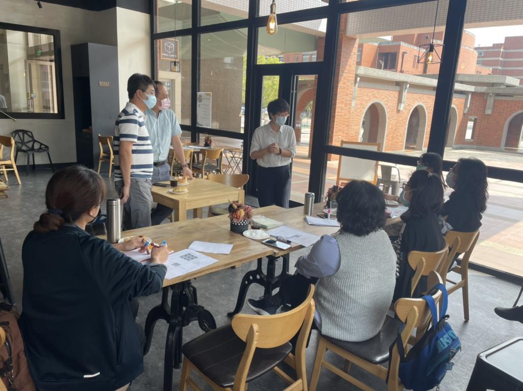 長榮大學研發處首場Research Café  資設院與安科院老師分享跨領域計畫合作經驗