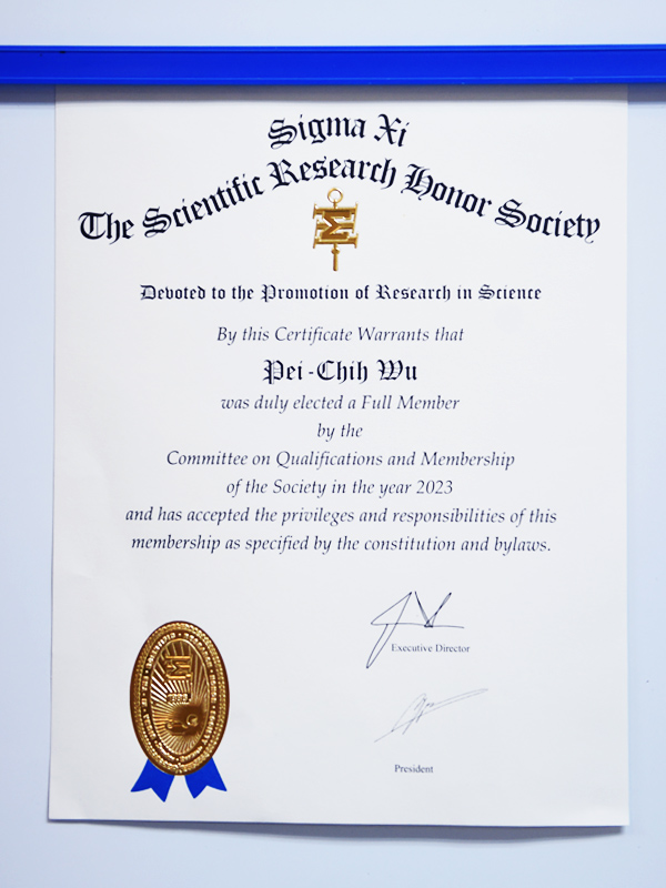 Sigma Xi科學研究學會頒發表揚獎狀