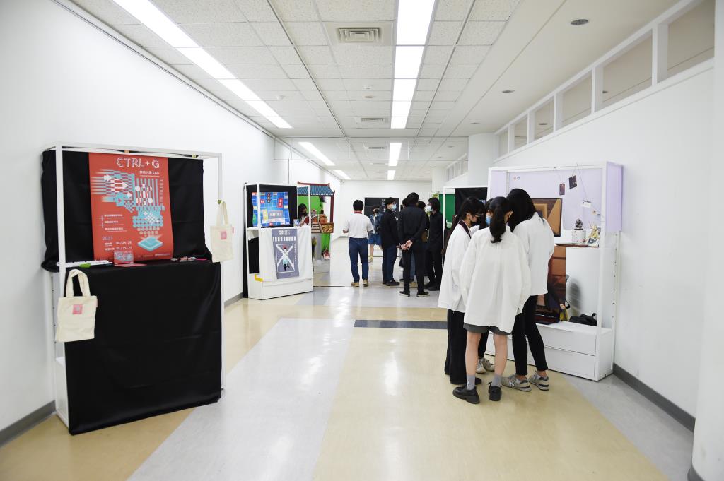 《Ctrl＋G》聯合畢業展於長榮藝廊展出，展出時間自4月24日至4月28