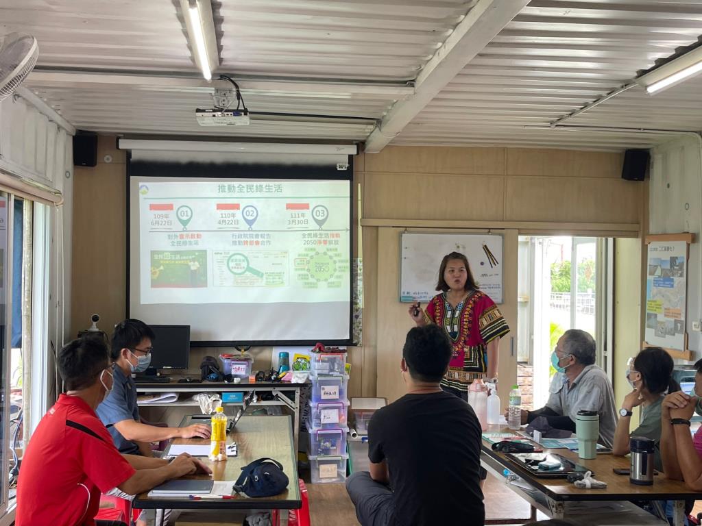 長榮大學國際珍古德根與芽生態教育中心種子教師巫嘉綺，分享綠色旅遊相關規範