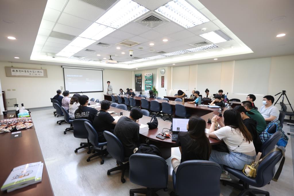 畢業專題發表會議全景