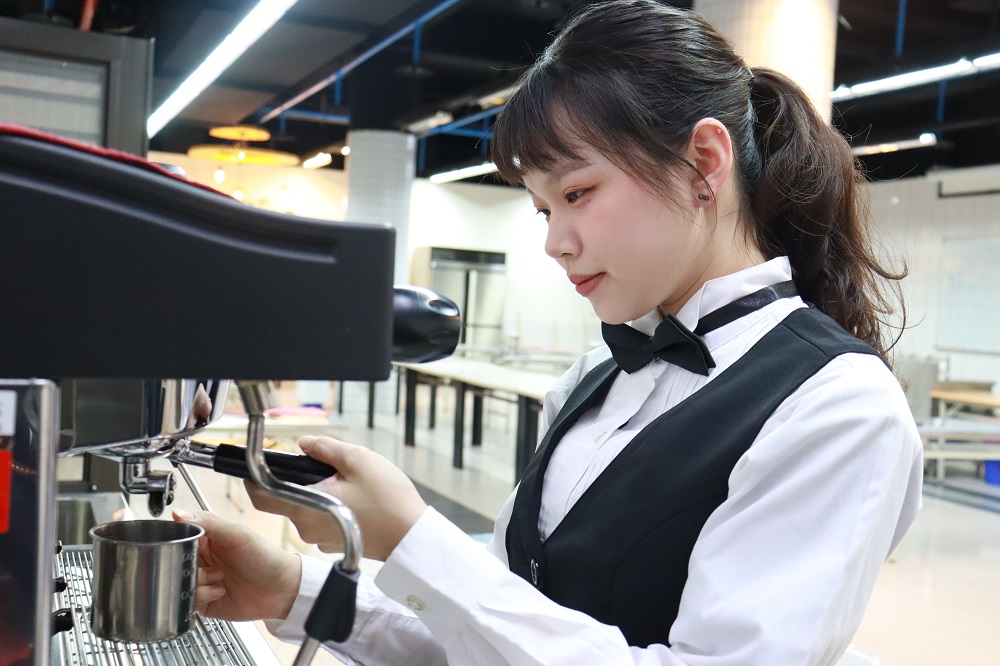 觀餐系蔡佩均於「雲品溫泉酒店」實習