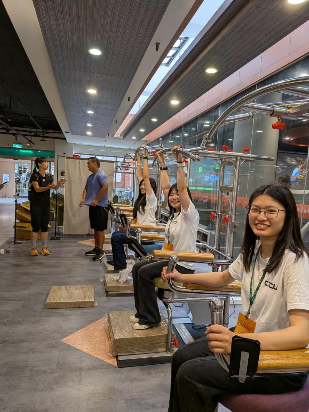 長榮大學舉辦「數位健康與運動國際學術講座」暨 AI Fitness 智慧場域發表