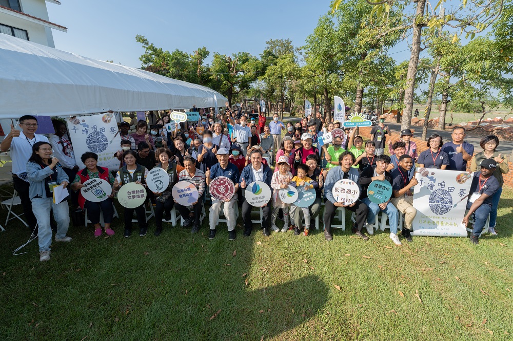 現場100多位社區居民熱情參與，藝術活動讓不同鄰里社區居民齊聚同歡