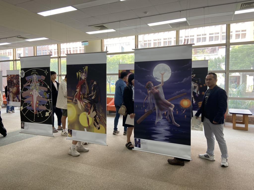 作品於圖書館展出