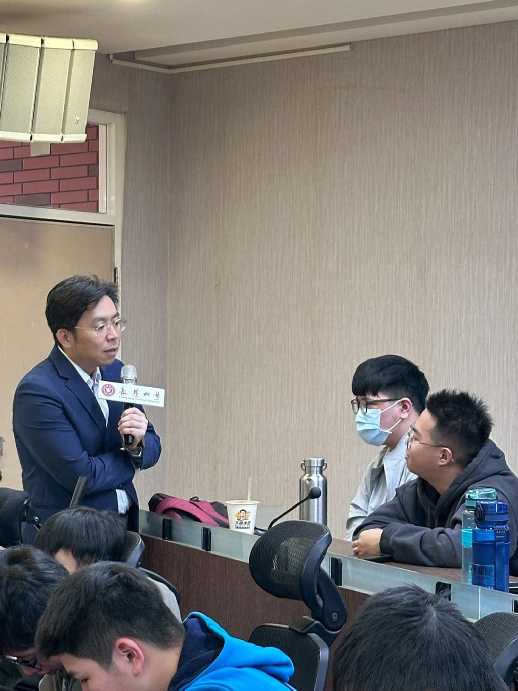 姚世傑會計師回答同學問題