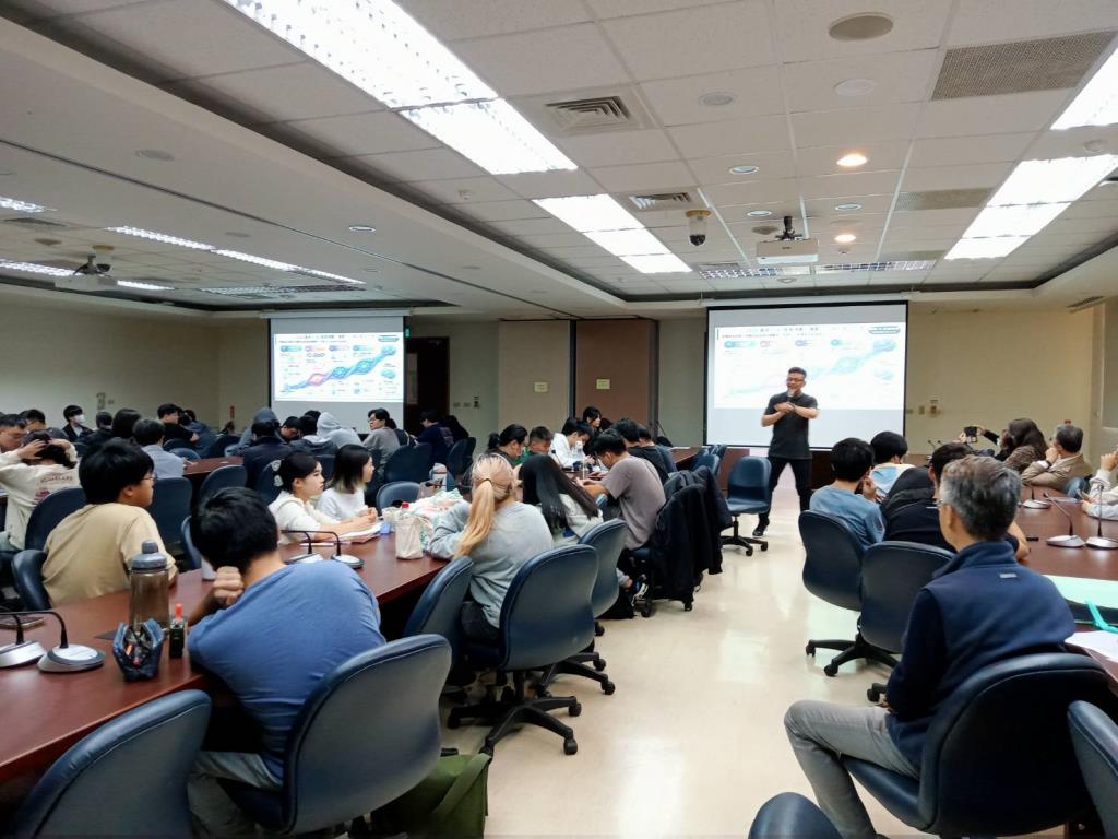 陳勇君副總演說與互動