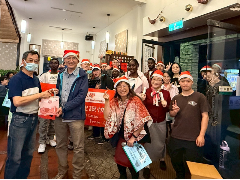 鄰近商店報佳音