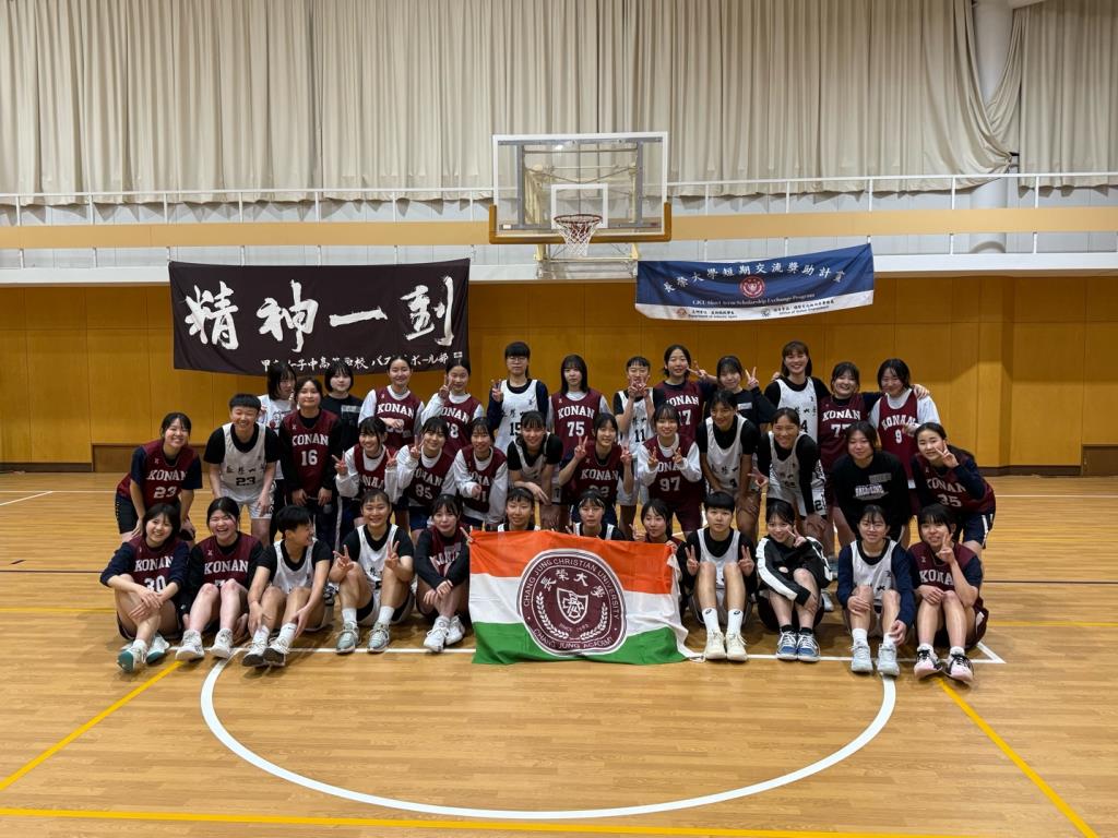 長榮女籃與甲南女子高中女籃合照