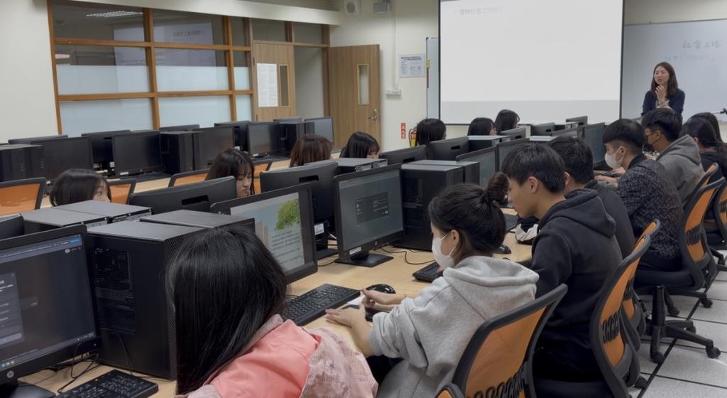 AI工具運用於學習與助人服務體驗