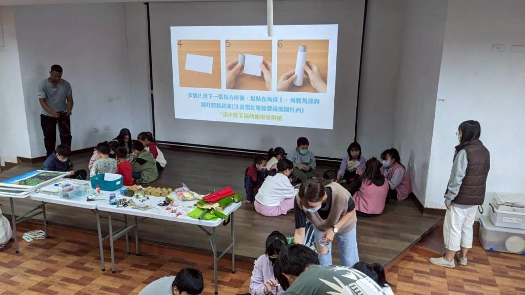 小朋友學習製作「簡易型風力發電機」
