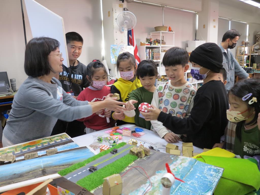 小朋友蒐集道具裝飾綠能島