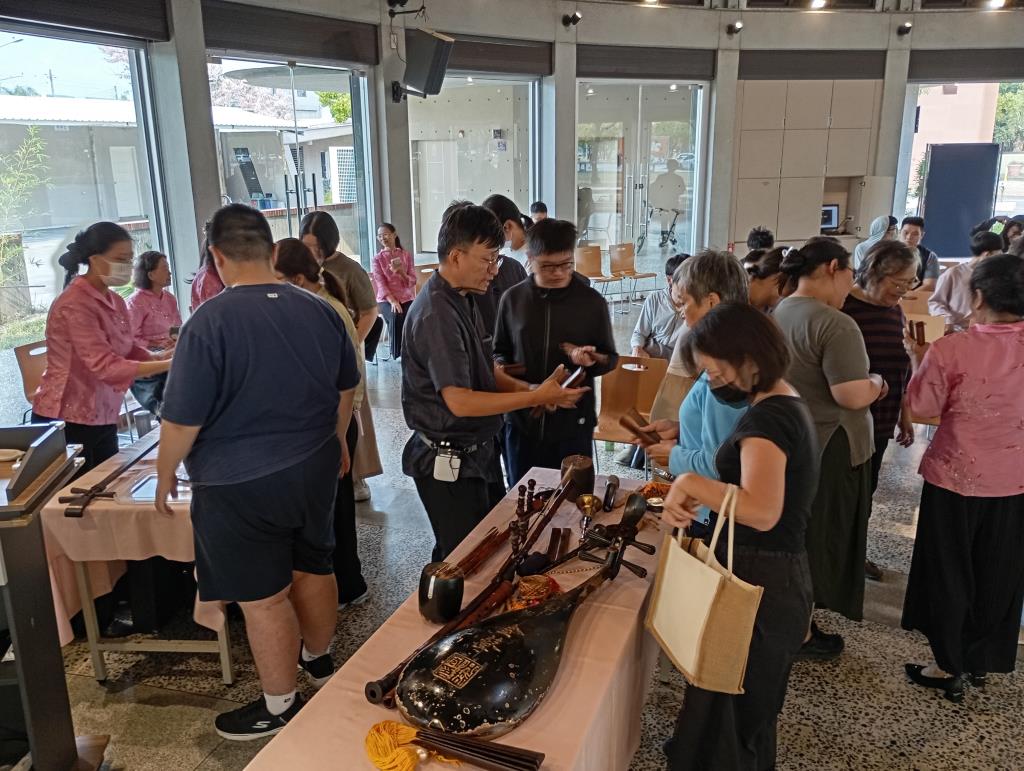 長榮大學舉辦「台南市南聲社南管音樂講座」　百餘人共賞傳統樂韻