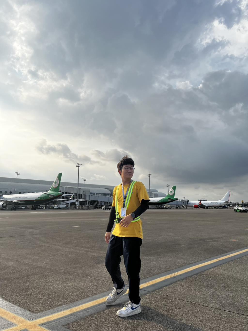 長榮大學航管系顏靖家展現全方位實力 從實習、研究到領導表現亮眼