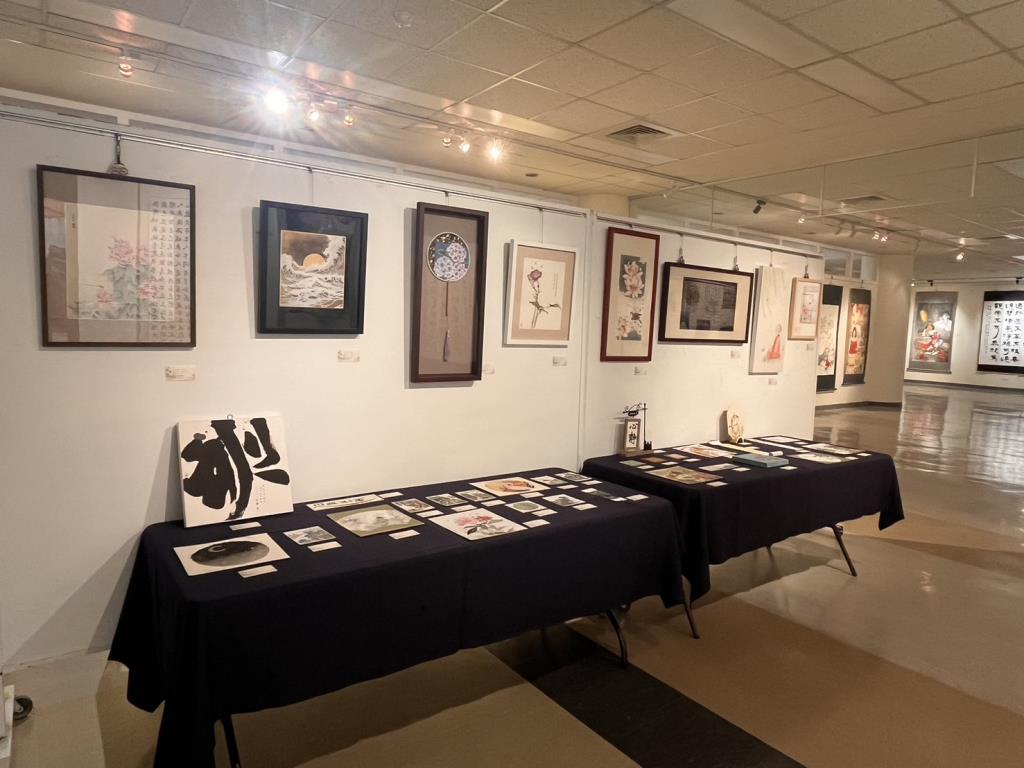 長榮大學書畫藝術學系 第15屆系展暨典藏獎 • 春季小品展 雙展同場熱鬧開幕