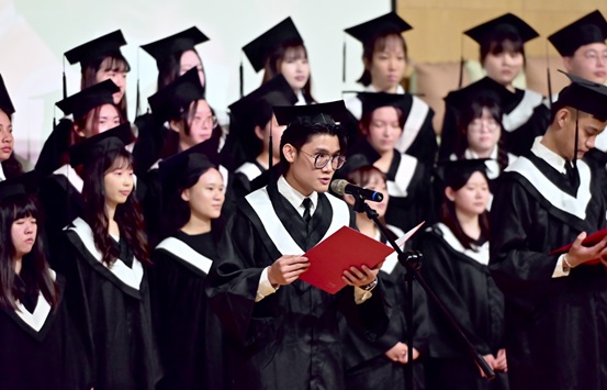 薪火相傳守護生命～長榮大學護理系第29屆加冠暨派遣典禮隆重登場展現教育專業成果