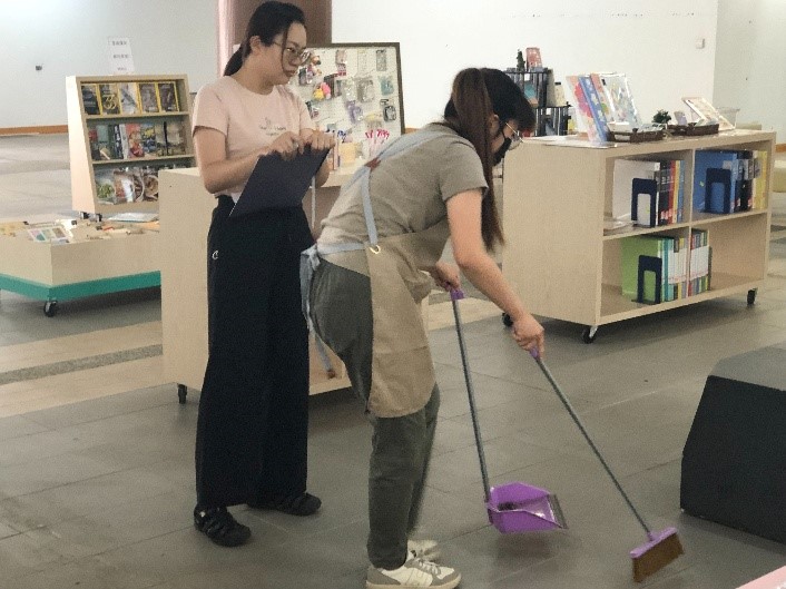 從校園邁向社會的「溫暖轉身」：長榮大學啟動「職涯夢工廠—體驗小舖」<心情文具店>