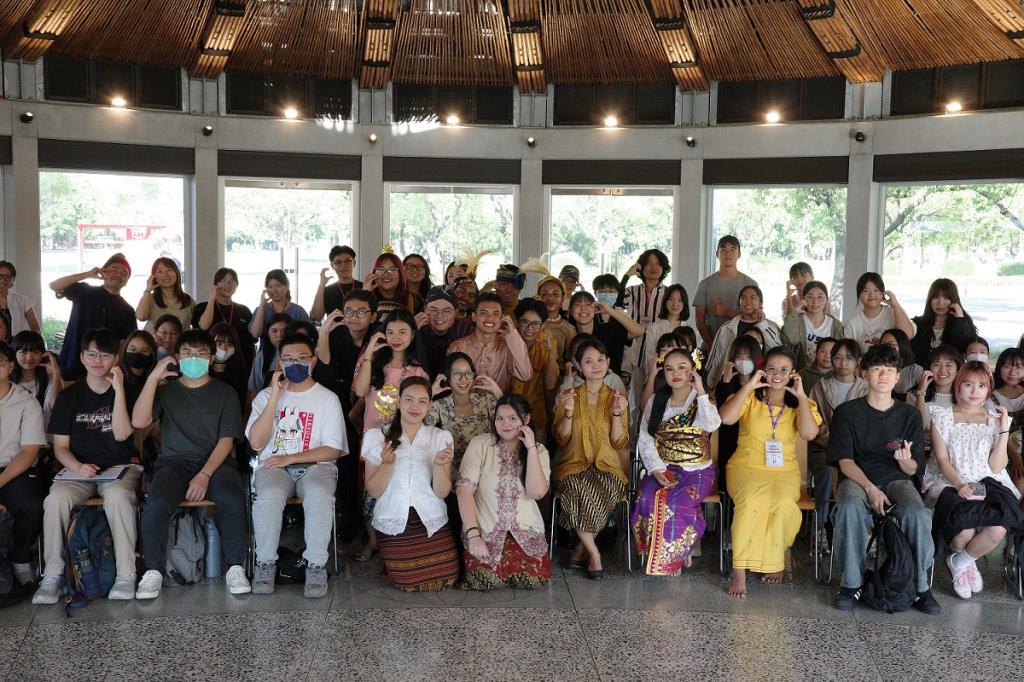 跨越國界的12天：長榮大學GlobEEs國際交流，匯聚世界青年共創豐富而難忘的學習旅程