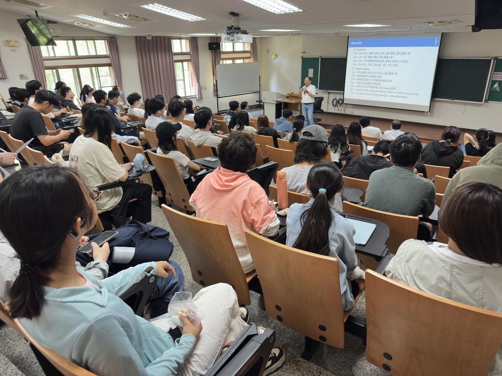 長榮大學食安學程邀臺大蘇南維教授開講 探討功能性植化素生物利用率的挑戰與解方