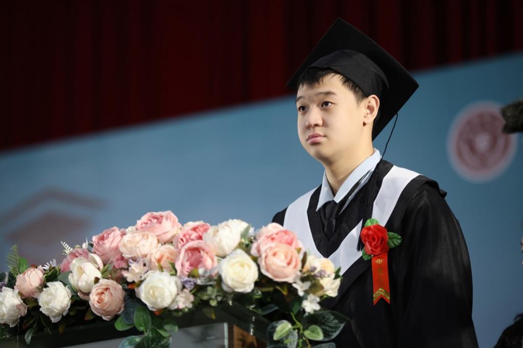 長榮大學應用日語系畢業生程建凱：限量版人生，勇敢發光