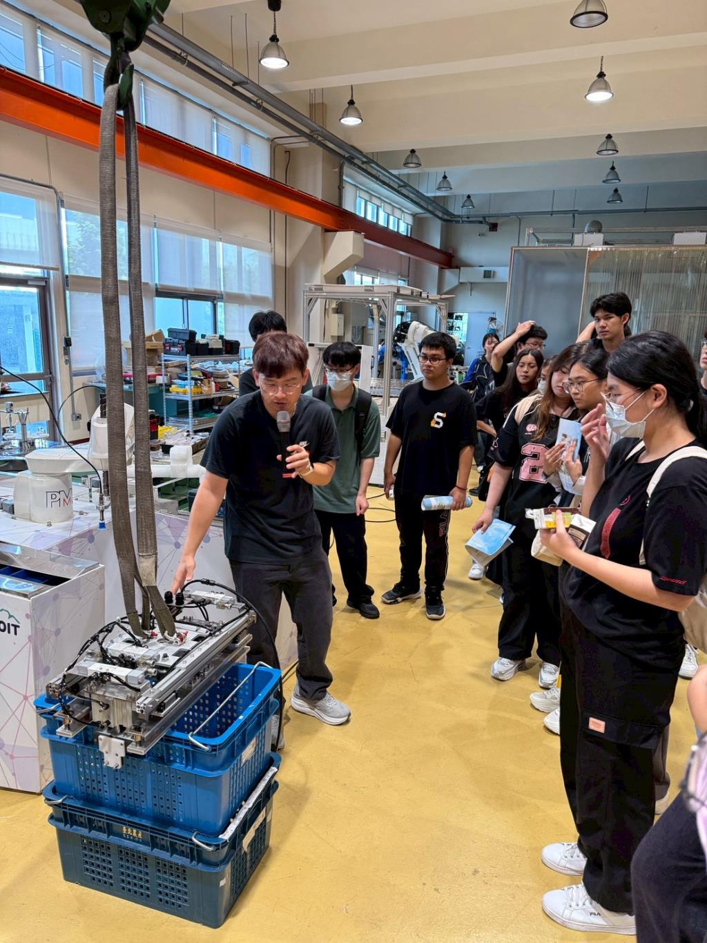 長榮大學食安學程深化產業鏈結 參訪愛之味公司與嘉義產業創新研發中心