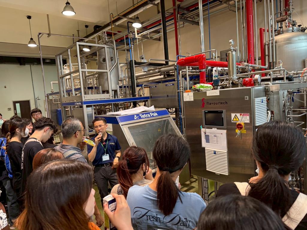 長榮大學食安學程深化產業鏈結 參訪愛之味公司與嘉義產業創新研發中心