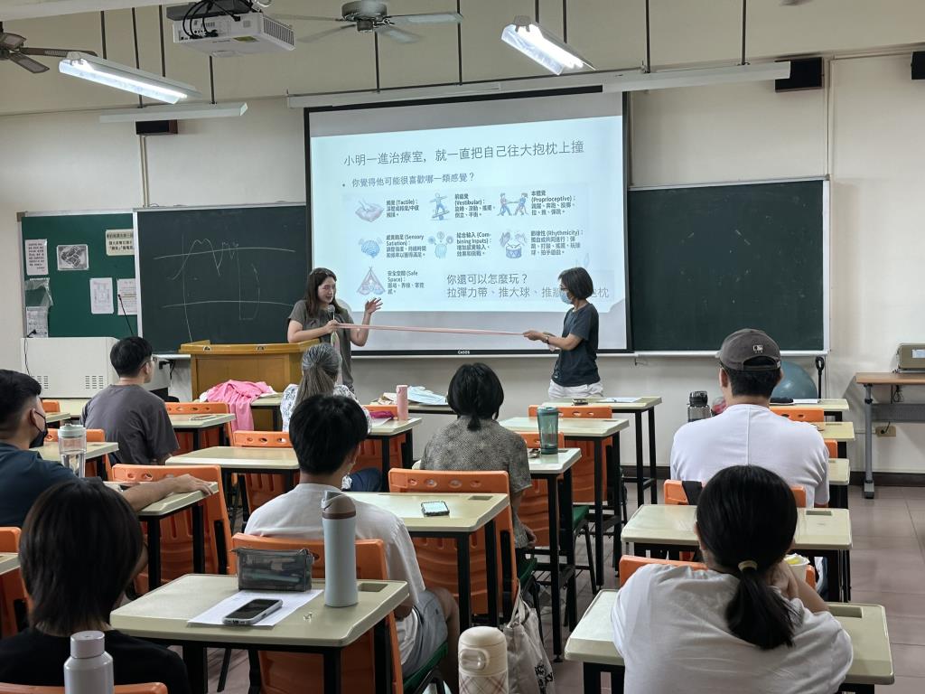 長榮大學健康心理學系邀臨床心理師　分享創傷兒童諮商實務
