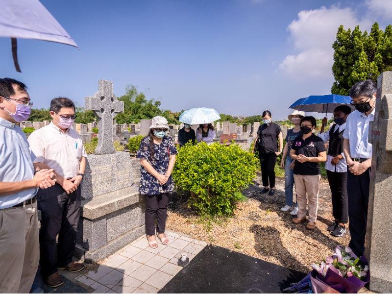 長榮大學と長栄女子高校　共同でバッカリー牧師の追悼記念礼拝をおこなう。