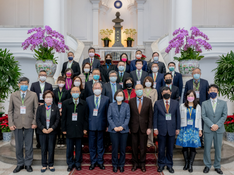 Vice President Sun’s Meeting with the ROC President Tsai for CJCU’s 2022 AEEPA Winning