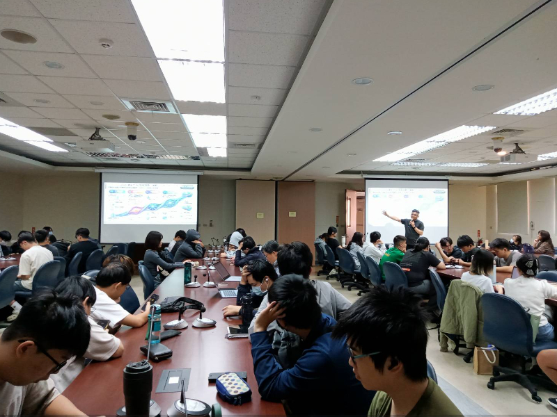 這是關於【【通識教育中心資訊安全講座】 新興科技下的資安挑戰—精誠集團陳勇君副總分享 IoT 與 AI 資安新局】這一則訊息的封面圖片