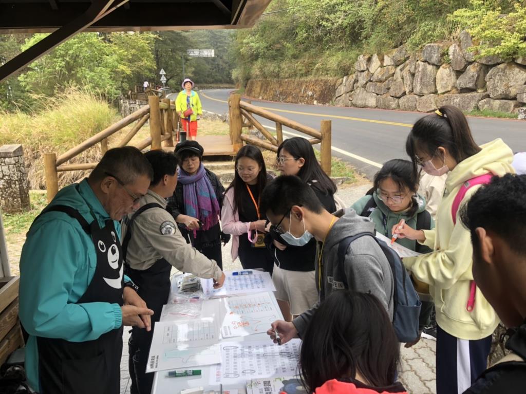 The life education mountaineering experience, "Shanhai-Zun National Greenway Trek - Lu Lin Mountain and Lin Zhi Mountain Traverse" activity.