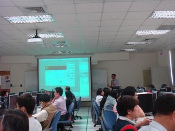 2012.11.13-Adobe行動內容跨平台網頁開發與 Web APP 製作教師訓練營
