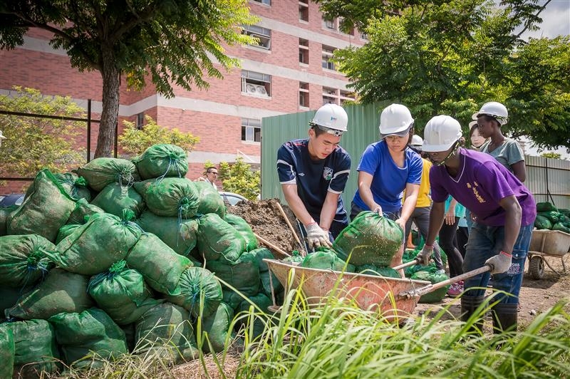 協力造屋大學社區一起來 「國際珍古德根與芽生態教育中心建築」實作活動開跑