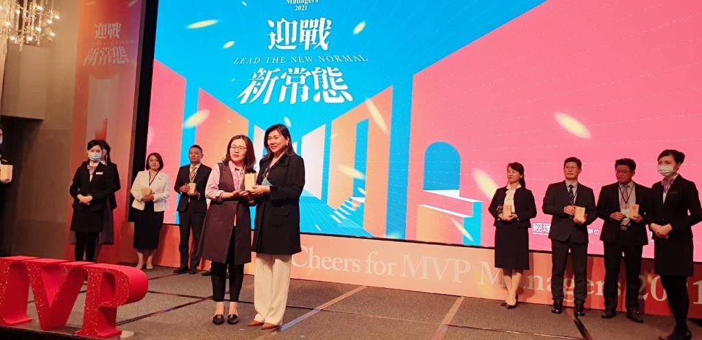 恭賀110級畢業生廖珮伶榮獲2021年100MVP經理人「產品創新獎」