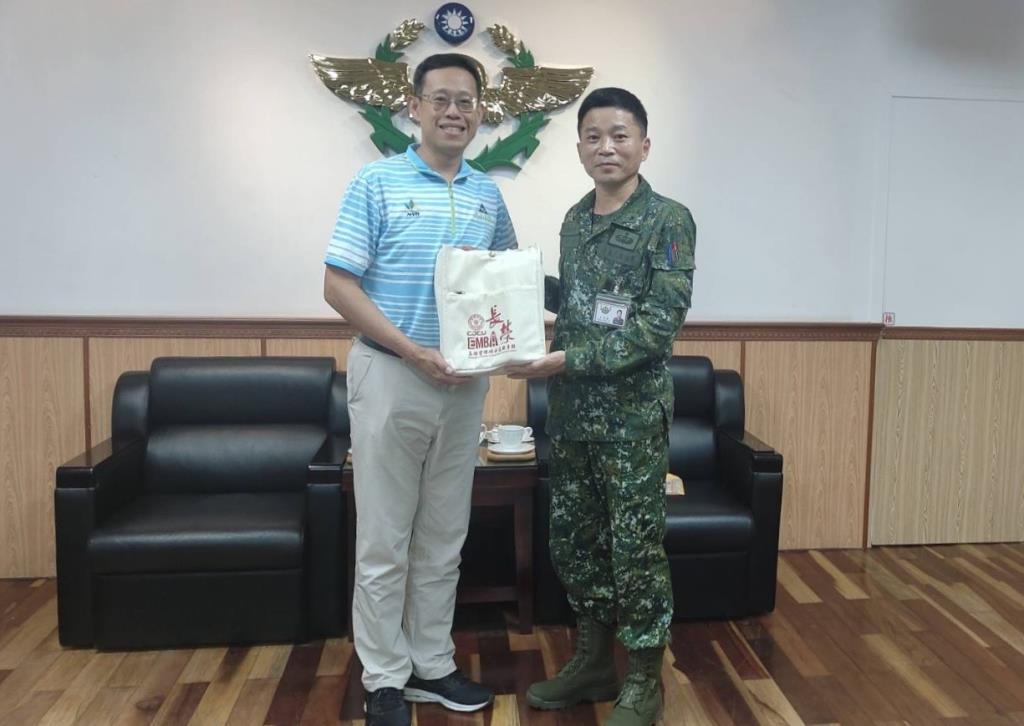 翁耀臨執行長拜訪陸軍航空特戰指揮部政戰主任唐明德少將
