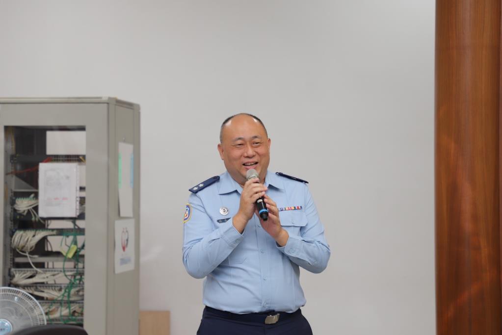 EMBA翁耀臨執行長拜會空軍第一聯隊   舉辦招生說明會暨簽署合作備忘錄