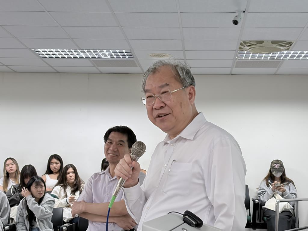 【航管系學術專題講座】中華航空公司職涯分享