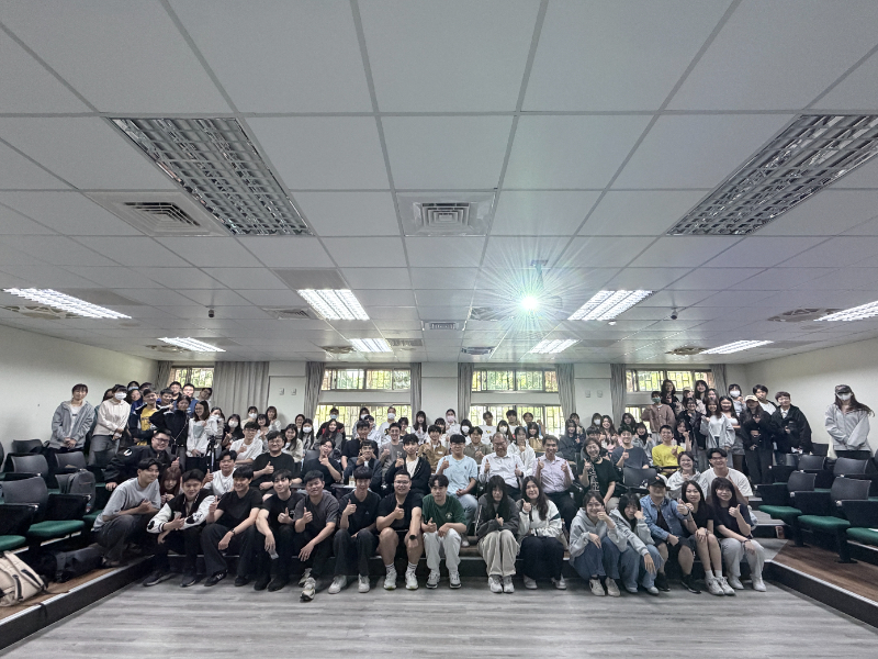 【航管系學術專題講座】中華航空公司職涯分享