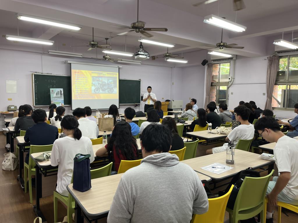 學涯導師系列講座5 永慶不動產會長葉誌螢店東/專講「不動產仲介業實務」