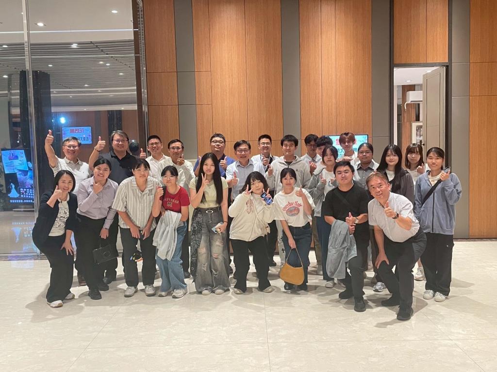 長榮大學土地管理與開發學系系友會迎新餐會 暨 新生入學獎助學金頒發典禮圓滿舉行
